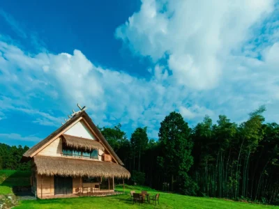 modern thatched roof villa exterior in Miyama Kyoto village