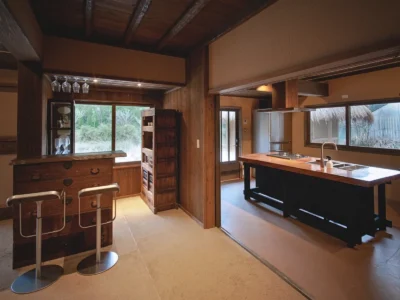 Open kitchen island in EISA house Miyama Kyoto