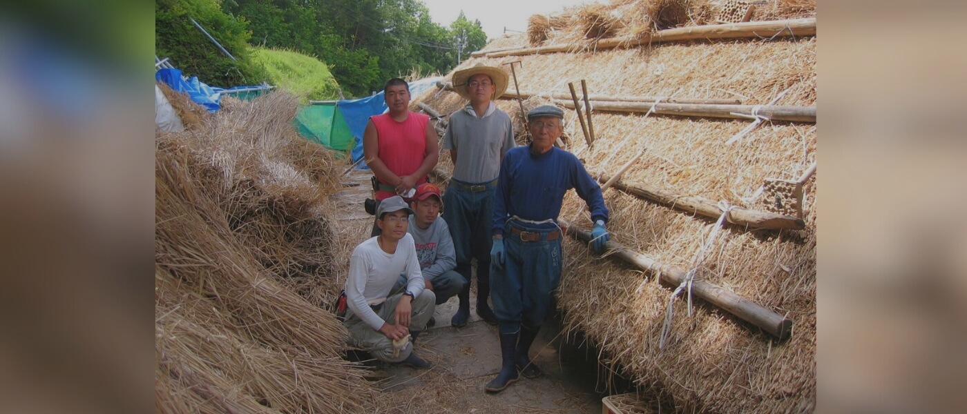 Master thatcher Masashi Okamoto with young thatchers in Okayama, Japan