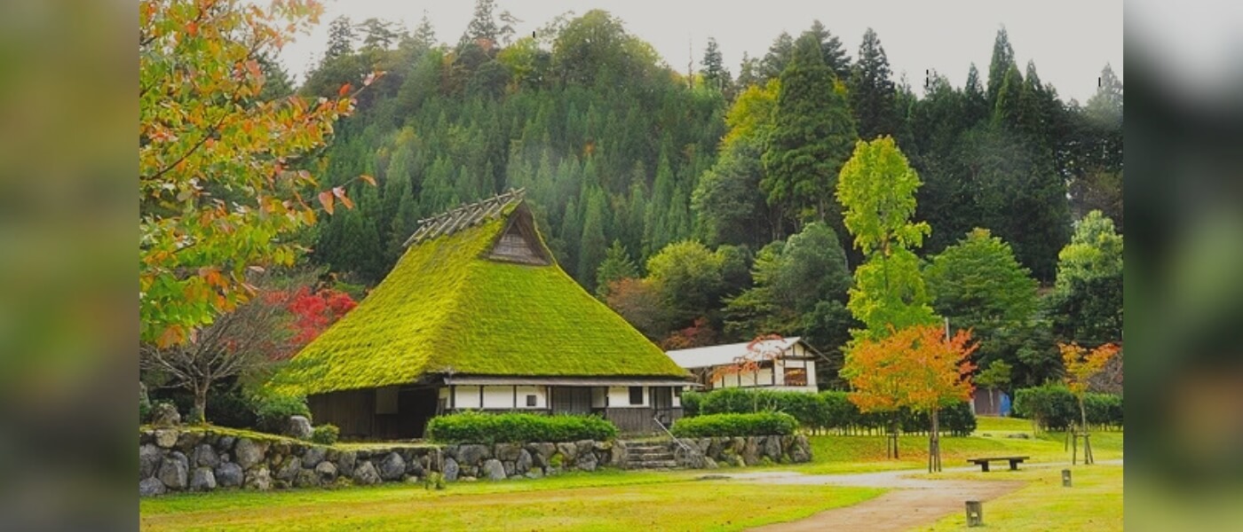 Historic thatched-roof farmhouse in Natashō, Fukui Prefecture